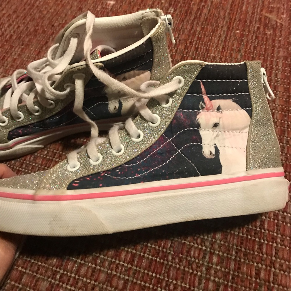 VANS girls shoes sz 1 NICE - STYLISH/TRENDY